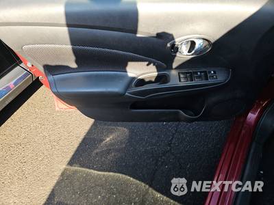 2019 Nissan Versa Sedan SV - zdjęcie 9 z 24 - miniatura