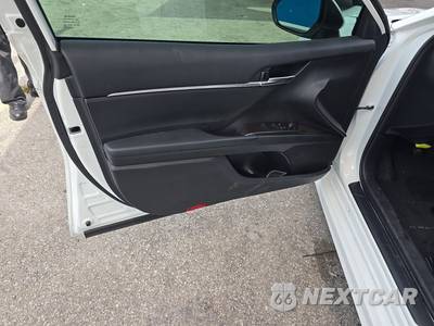 2024 Toyota Camry SE - zdjęcie 9 z 26 - miniatura