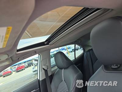 2024 Toyota Camry SE - zdjęcie 18 z 26 - miniatura