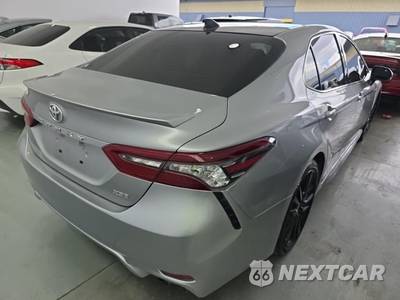 2021 Toyota Camry XSE - zdjęcie 4 z 16 - miniatura