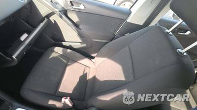 2015 Volkswagen Tiguan S - zdjęcie 27 z 35 - miniatura
