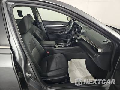 2023 Nissan Altima SV - zdjęcie 8 z 17 - miniatura