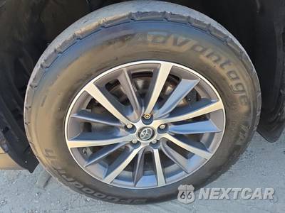 2017 Toyota Highlander XLE - zdjęcie 8 z 23 - miniatura