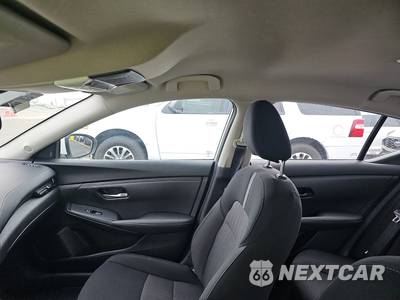 2025 Nissan Sentra SV - zdjęcie 14 z 18 - miniatura