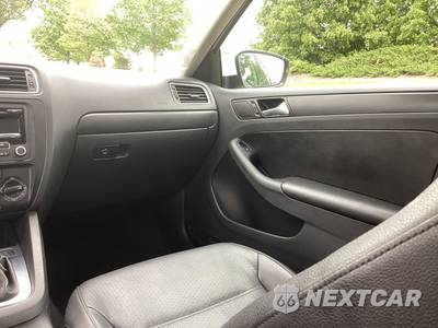 2014 Volkswagen Jetta SE Sedan - zdjęcie 13 z 28 - miniatura