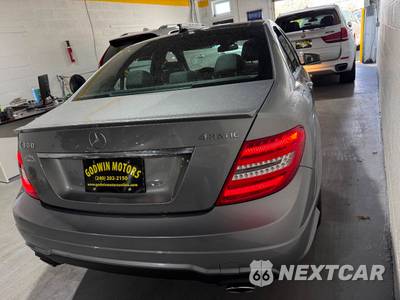 2013 Mercedes-Benz C 300 4MATIC Sedan - zdjęcie 4 z 28 - miniatura