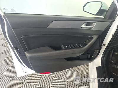 2019 Hyundai Sonata SEL - zdjęcie 9 z 17 - miniatura