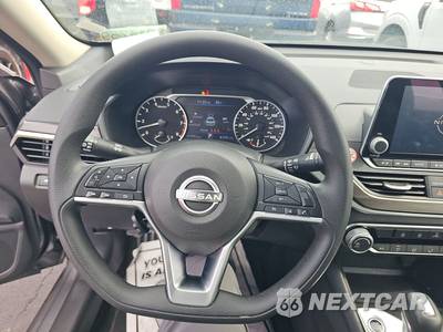 2025 Nissan Altima SV - zdjęcie 10 z 18 - miniatura
