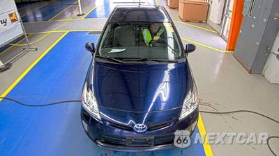 2012 Toyota Prius Three - zdjęcie 2 z 18 - miniatura