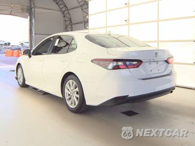 2022 Toyota Camry LE - zdjęcie 6 z 40 - miniatura