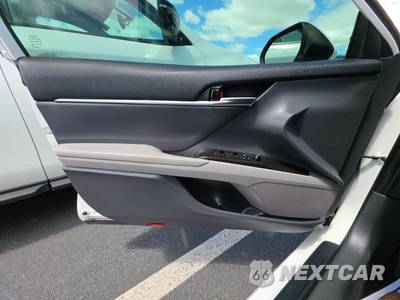 2022 Toyota Camry LE - zdjęcie 9 z 40 - miniatura