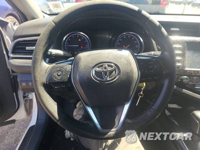 2019 Toyota Camry SE - zdjęcie 10 z 46 - miniatura