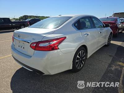 2016 Nissan Altima 2.5 SV - zdjęcie 4 z 17 - miniatura