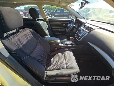 2016 Nissan Altima 2.5 SV - zdjęcie 8 z 17 - miniatura