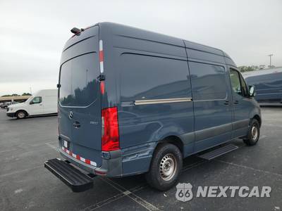 2019 Mercedes-Benz Sprinter 2500 Crew Van High Roof 144.0" WB - zdjęcie 4 z 37 - miniatura