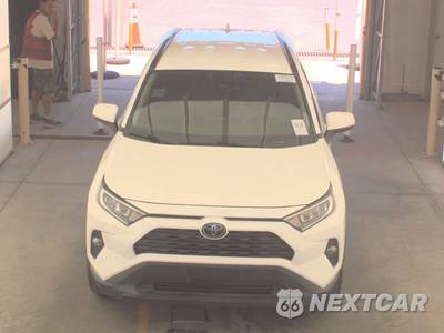 2021 Toyota RAV4 XLE - zdjęcie 2 z 18 - miniatura