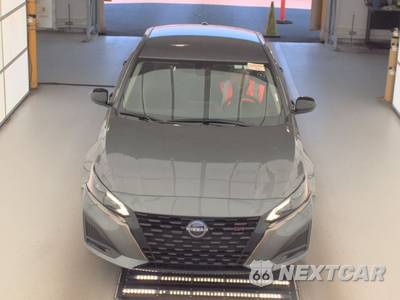 2025 Nissan Altima SR - zdjęcie 2 z 32 - miniatura