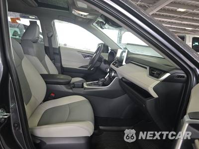 2025 Toyota RAV4 Hybrid XLE Premium - zdjęcie 8 z 23 - miniatura