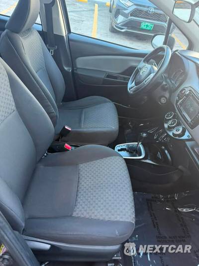 2017 Toyota Yaris L Hatchback - zdjęcie 12 z 15 - miniatura
