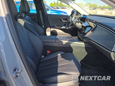 2025 Mercedes-Benz E 350 Sedan - zdjęcie 8 z 19 - miniatura