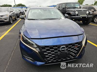 2024 Nissan Altima SR - zdjęcie 2 z 18 - miniatura