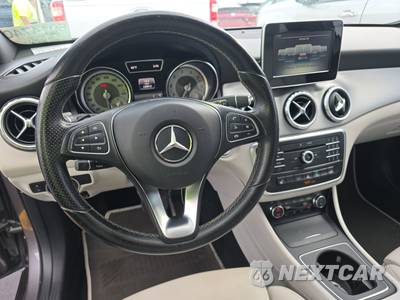 2017 Mercedes-Benz GLA 250 - zdjęcie 11 z 18 - miniatura