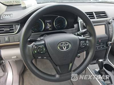 2017 Toyota Camry LE - zdjęcie 10 z 18 - miniatura