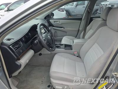 2017 Toyota Camry LE - zdjęcie 7 z 18 - miniatura