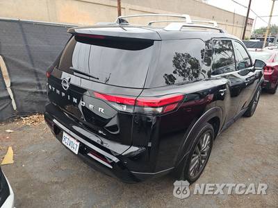 2022 Nissan Pathfinder SL - zdjęcie 4 z 27 - miniatura