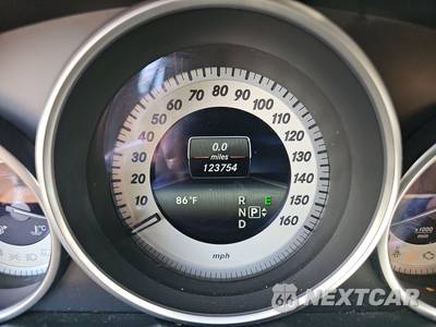 2015 Mercedes-Benz E 350 4MATIC Sedan - zdjęcie 12 z 24 - miniatura