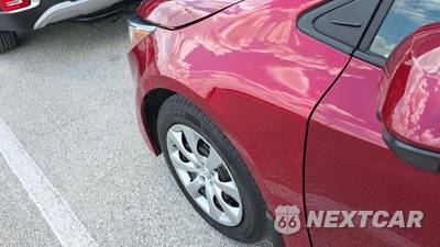 2025 Toyota Corolla LE Sedan - zdjęcie 28 z 37 - miniatura