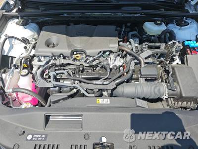 2025 Toyota Camry SE - zdjęcie 16 z 18 - miniatura