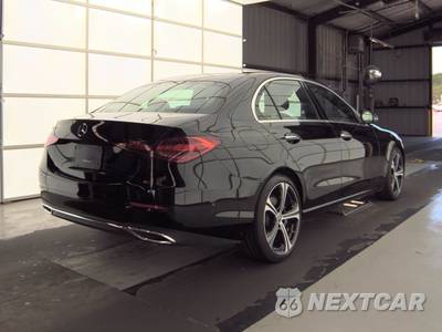 2025 Mercedes-Benz C 300 - zdjęcie 4 z 22 - miniatura