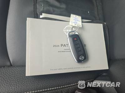 2023 Nissan Pathfinder SL - zdjęcie 23 z 25 - miniatura