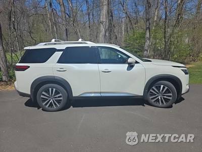 2023 Nissan Pathfinder Platinum - zdjęcie 4 z 27 - miniatura