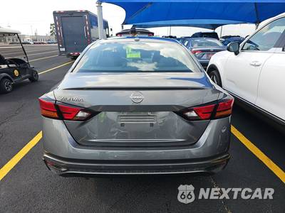 2025 Nissan Altima SV - zdjęcie 5 z 19 - miniatura