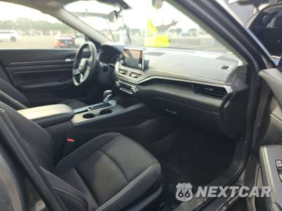 2025 Nissan Altima SV - zdjęcie 8 z 19 - miniatura