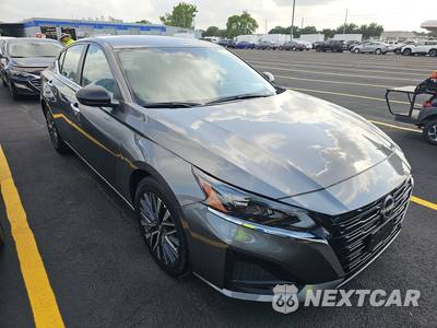 2025 Nissan Altima SV - zdjęcie 3 z 19 - miniatura