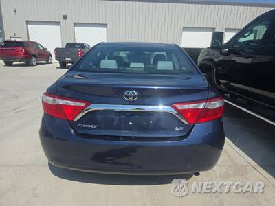 2016 Toyota Camry LE - zdjęcie 5 z 42 - miniatura