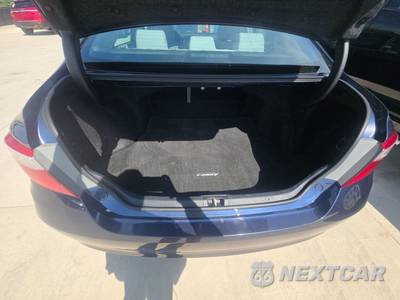 2016 Toyota Camry LE - zdjęcie 16 z 42 - miniatura