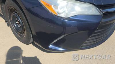 2016 Toyota Camry LE - zdjęcie 33 z 42 - miniatura