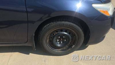 2016 Toyota Camry LE - zdjęcie 26 z 42 - miniatura
