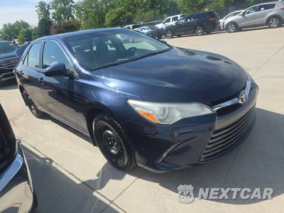 2016 Toyota Camry LE - zdjęcie 3 z 42 - miniatura
