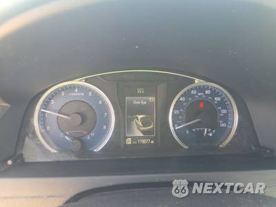 2016 Toyota Camry LE - zdjęcie 12 z 42 - miniatura