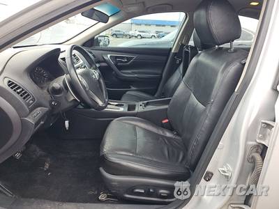 2016 Nissan Altima 2.5 SR - zdjęcie 7 z 43 - miniatura