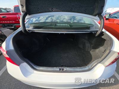 2017 Toyota Camry SE - zdjęcie 16 z 25 - miniatura