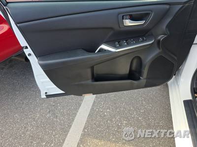 2017 Toyota Camry SE - zdjęcie 9 z 25 - miniatura