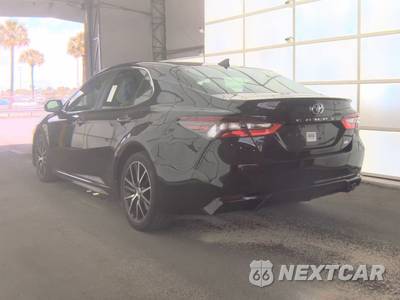 2023 Toyota Camry SE - zdjęcie 6 z 33 - miniatura