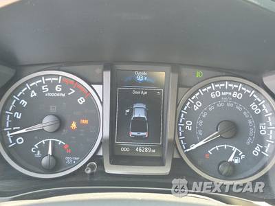 2023 Toyota Tacoma TRD Off-Road Crew Cab Medium Bed - zdjęcie 12 z 22 - miniatura