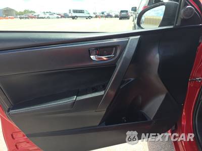 2017 Toyota Corolla SE Sedan - zdjęcie 9 z 19 - miniatura